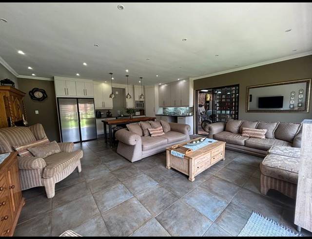 2 BEDROOM HOUSE FOR SALE IN FLORIDA